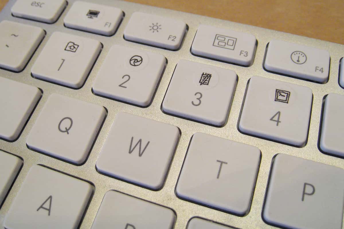 Custom keyboard symbols for Ubuntu Unity