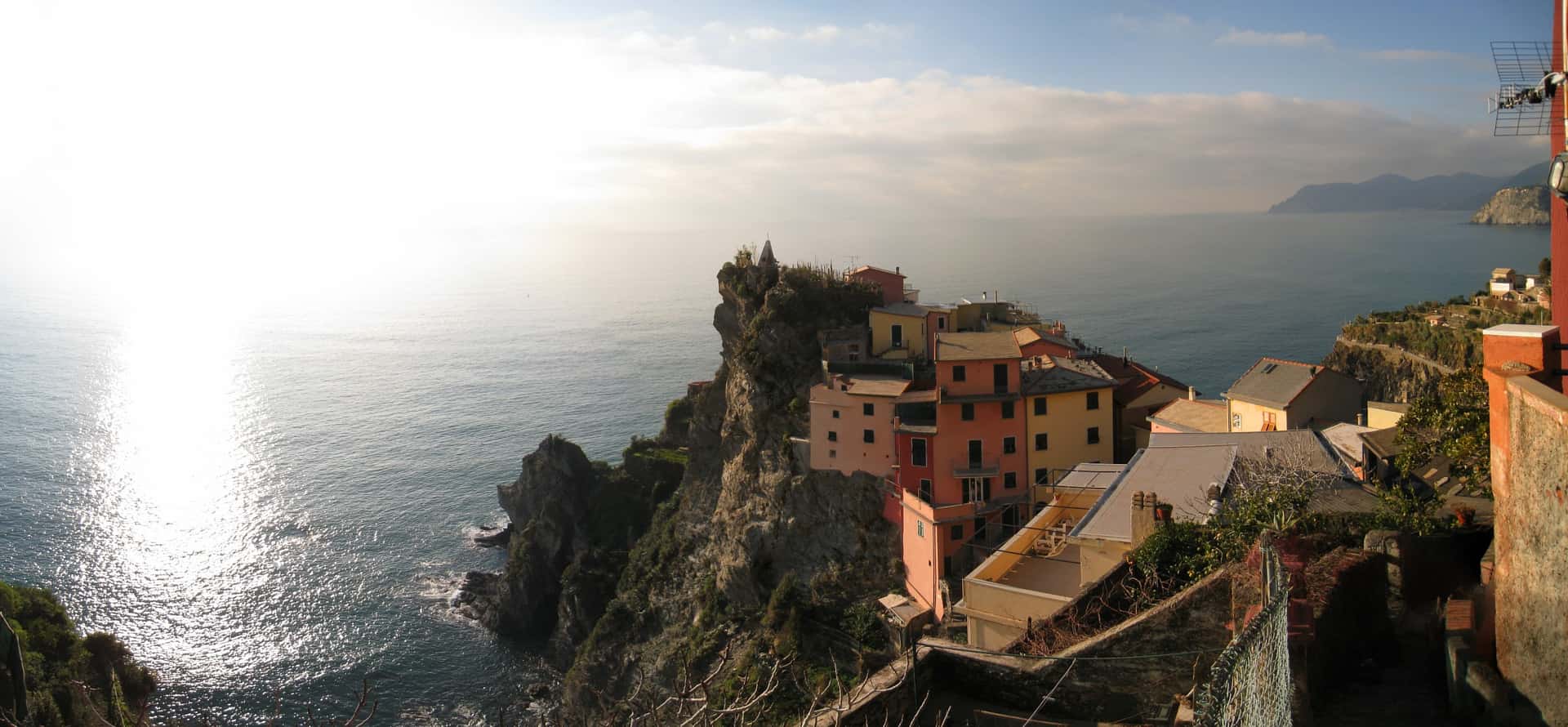 ocean view from the southern side of Manarola